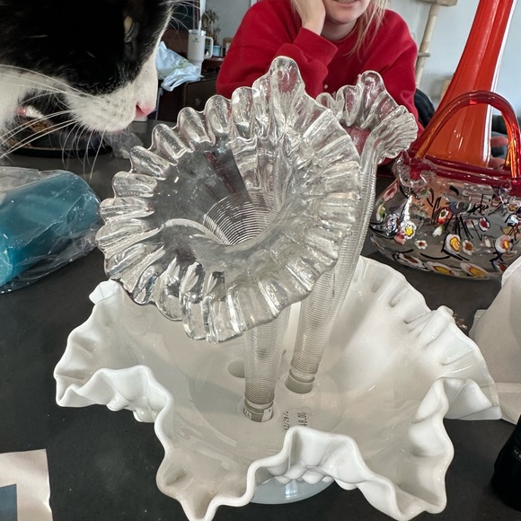 Victorian clear ruffled glass epergne horn replacements - Picture 3 of 4